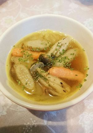 ゴボウとウインナーのコンソメスープ-レシピのメイン写真