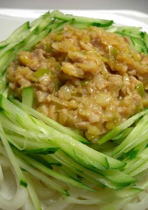 ピリ辛♪肉みそうどん(ジャージャー麺）-レシピのメイン写真
