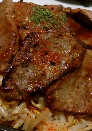 フランス料理風:牛焼肉もやし炒め丼-レシピのメイン写真