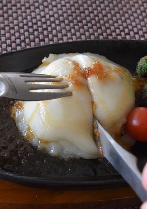 肉汁溢れ出す♪モッチもちの白いハンバーグ-レシピのメイン写真