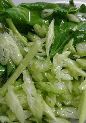 セロリのオイル漬け-レシピのメイン写真