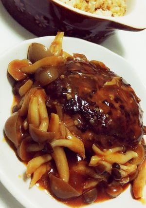 きのこたっぷり！！ふっくらハンバーグ-レシピのメイン写真