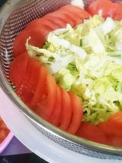 簡単林檎ドレッシングで食べる新玉葱サラダ-レシピのメイン写真