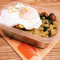 基本からアレンジまで！思わずつくりたくなる「うどんチャーハン」の