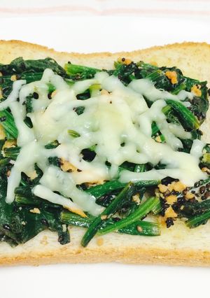 ほうれん草と鮭フレのトースト-レシピのメイン写真