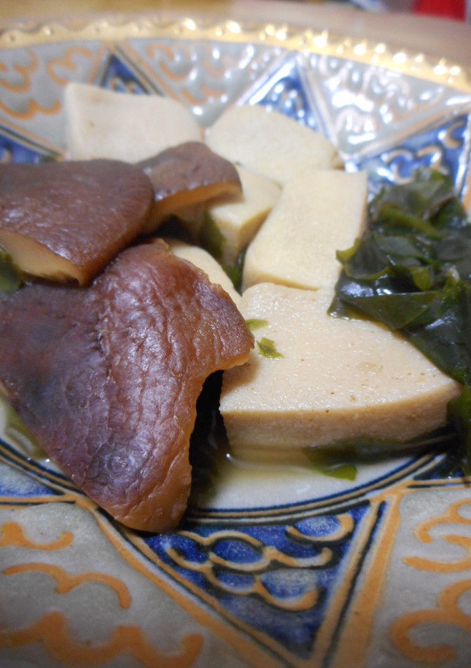 高野豆腐とわかめとしいたけの煮物-レシピのメイン写真