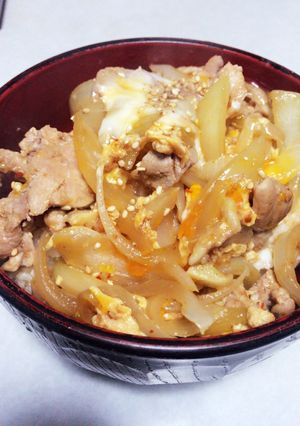 超簡単★ちょい辛ボリューミーなスタミナ丼-レシピのメイン写真