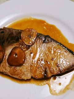 ブリのステーキ ガリバタしょうゆ-レシピのメイン写真