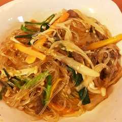 รูปของ 【甘辛】野菜たっぷりチャプチェ♬
