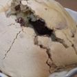 うずら豆餡のラムレーズンパン