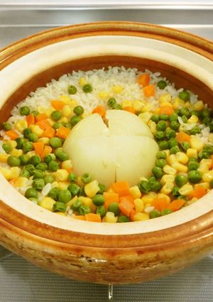 丸ごと新たまねぎの炊き込みごはん-レシピのメイン写真