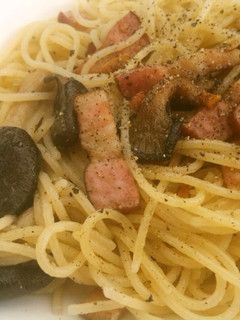 ひらたけとベーコンのペペロンチーノ-レシピのメイン写真