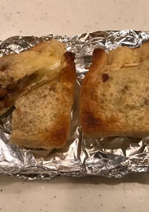 余った納豆でもう１品、油揚げ納豆焼いた奴-レシピのメイン写真