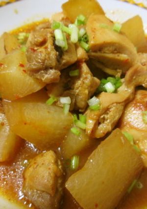 【キムチ鍋の素】鶏肉と大根の甘辛キムチ煮-レシピのメイン写真