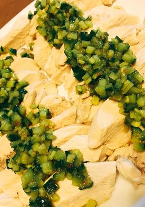 簡単晩ごはん 蒸し鶏のピリ辛きゅうりダレ-レシピのメイン写真