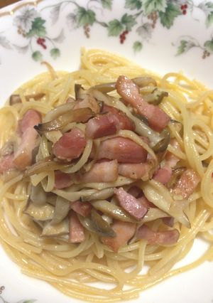 アヒージョの素でベーコンとしめじのパスタ-レシピのメイン写真