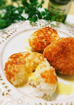 チーズイン焼おにぎり オリーブオイル風味-レシピのメイン写真