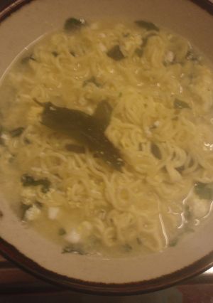 行列のできるインスタントラーメン-レシピのメイン写真