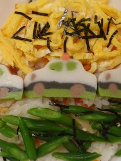 かまぼこトミカでちらしずし-レシピのメイン写真