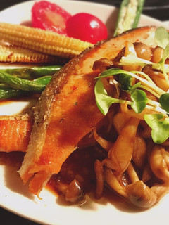 しめじのバター醤油de鮭の塩焼き-レシピのメイン写真