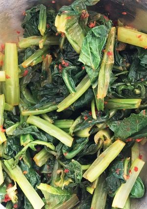 簡単！ピリ辛！小松菜の胡麻薫る豆板醤和え-レシピのメイン写真