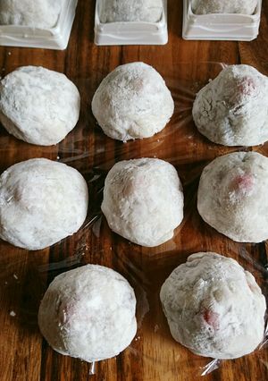 あんこ嫌いも食べる♪苺塩大福-レシピのメイン写真