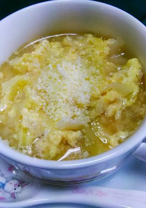 キャベツの卵とチーズ入りスープ-レシピのメイン写真