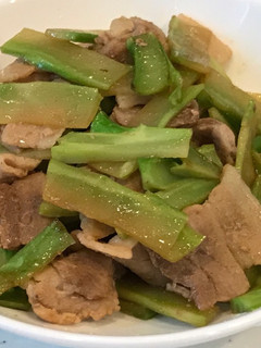 普段捨てちゃうブロッコリーの茎!豚肉炒め-レシピのメイン写真