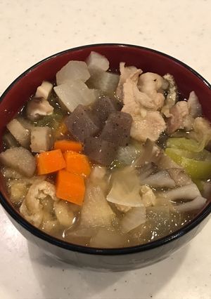 具沢山、10種類！食べ易いサイコロ豚汁！-レシピのメイン写真