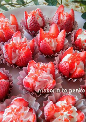 お祝い・パーティに＊簡単♪苺のお花アイス-レシピのメイン写真