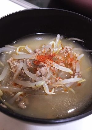 挽肉ともやしの辛味噌スープ-レシピのメイン写真
