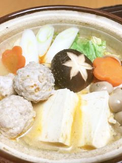 美人レシピ・鶏団子スンドゥブ鍋-レシピのメイン写真