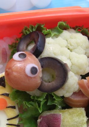 カリフラワーで羊さん　キャラ弁のおかず-レシピのメイン写真