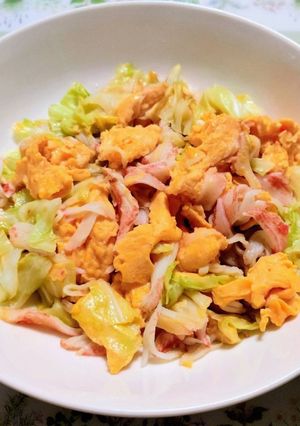 節約おかず簡単夕飯朝食昼食カニカマ卵炒めキャベツ-レシピのメイン写真