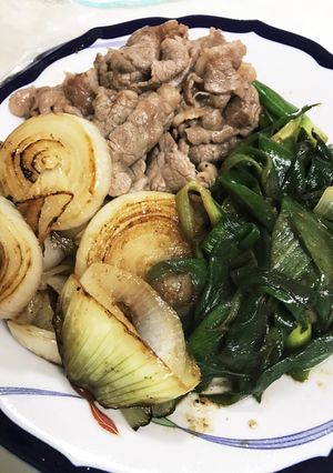 旬 葉玉ねぎと牛肉-レシピのメイン写真