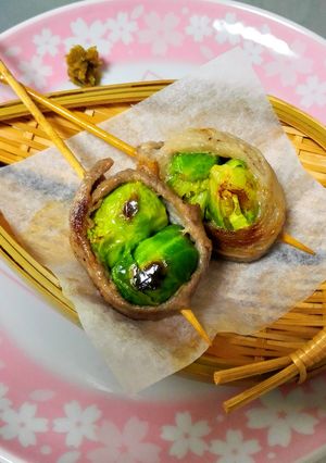 ころころ芽キャベツ☆肉巻き串-レシピのメイン写真