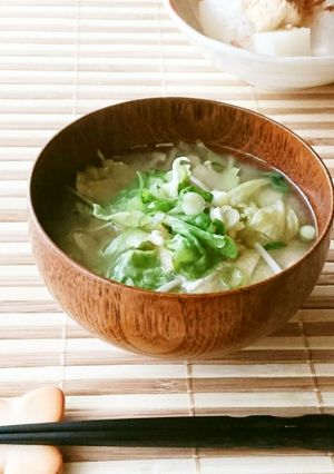 レタスとえのきと油揚げの味噌汁-レシピのメイン写真