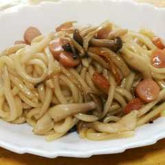 รูปของ 簡単 香味ペーストの焼きうどん