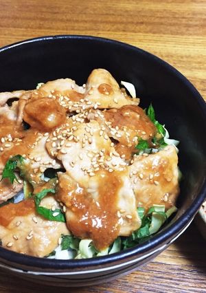 豚肉の味噌焼きのっけ丼-レシピのメイン写真