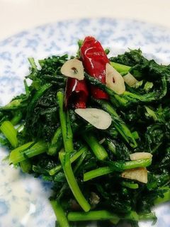 春菊のペペロンチーノ風炒め♪-レシピのメイン写真