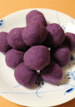 ☆お弁当に!簡単ビーガン紫芋ボール☆-レシピのメイン写真