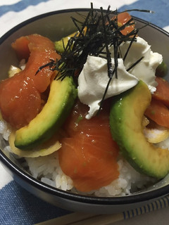サモーンとアボカドの漬け丼-レシピのメイン写真