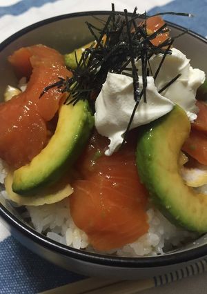 サモーンとアボカドの漬け丼-レシピのメイン写真