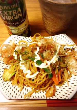 焼きそばにちょいかけオリーブオイル！-レシピのメイン写真