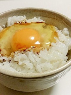 オリーブオイルをひとかけ 卵かけごはん♪-レシピのメイン写真