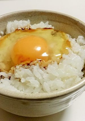 オリーブオイルをひとかけ　卵かけごはん♪-レシピのメイン写真