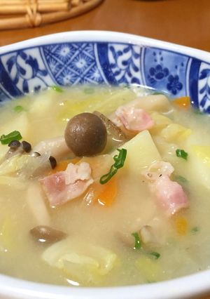 止まらない！春キャベツのバター味噌汁-レシピのメイン写真