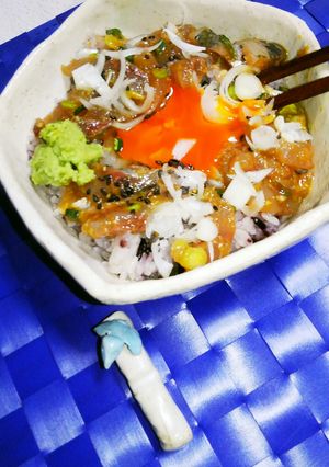 オリーブオイルとアジの叩きで簡単ユッケ丼-レシピのメイン写真