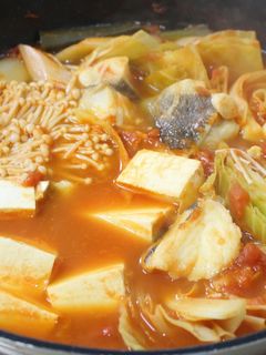 美味しい♪タラとキャベツのトマト鍋-レシピのメイン写真