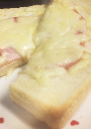 簡単！！とろけるチーズのハムのせ食パン-レシピのメイン写真